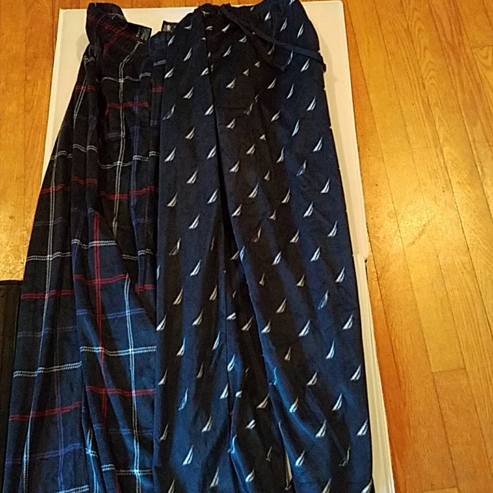 2 piece men's Nautica fleece pajama bottoms